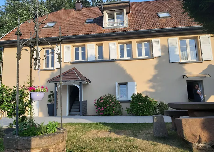 D'hotes Des 2 Lacs 住宿加早餐酒店 3*